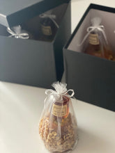 Load image into Gallery viewer, Gourmet dRunKen Caramel Apples (Cognac)